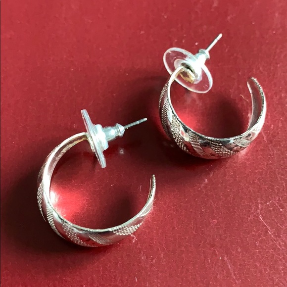 Fashionable earrings - Picture 3 of 6